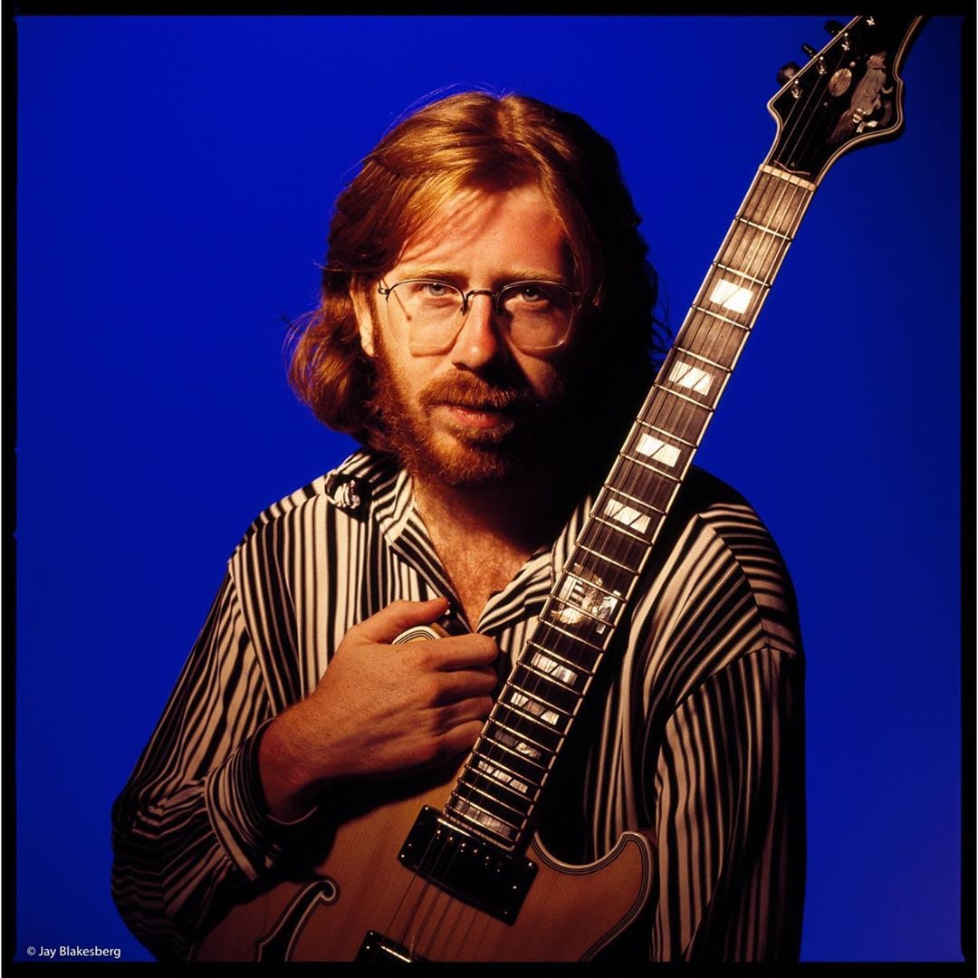 Trey Anastasio with Spruce Backup Guitar © Jay Blakesberg